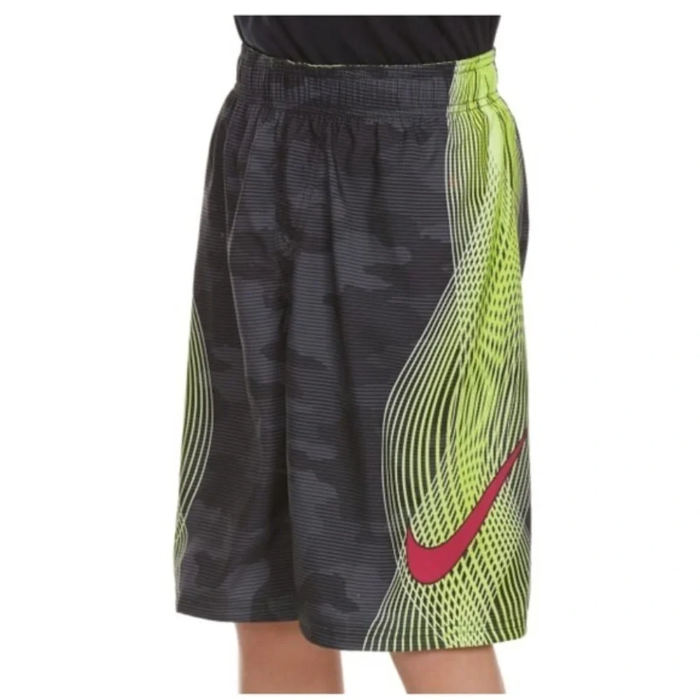 Nike Boys’ 9 in. Camo-Tion Wave Volley Swim Shorts XL